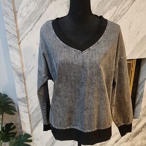 Cezele Black and Gray Knit Top
